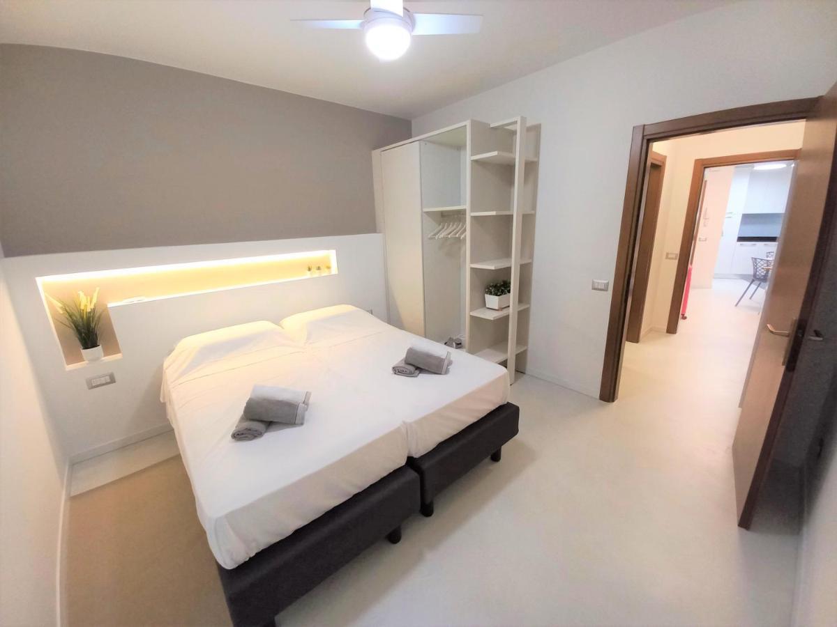 North Lake Riva Apartment, Steps From The Garda Lake Exterior photo