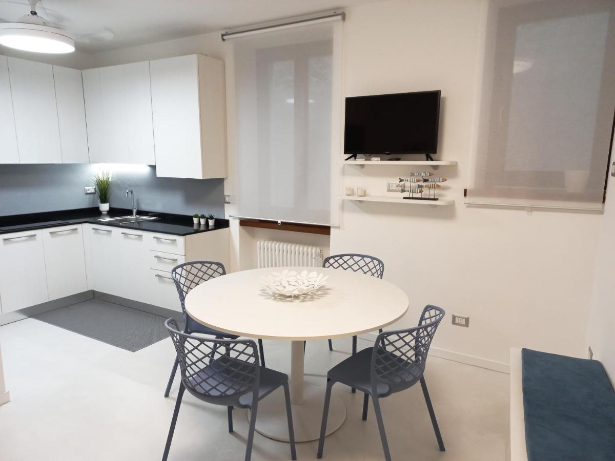 North Lake Riva Apartment, Steps From The Garda Lake Exterior photo