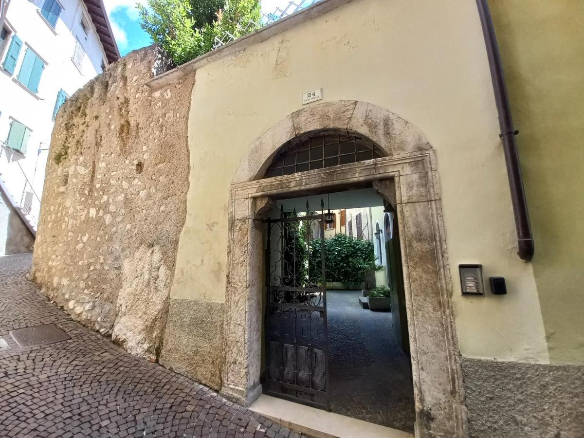 North Lake Riva Apartment, Steps From The Garda Lake Exterior photo