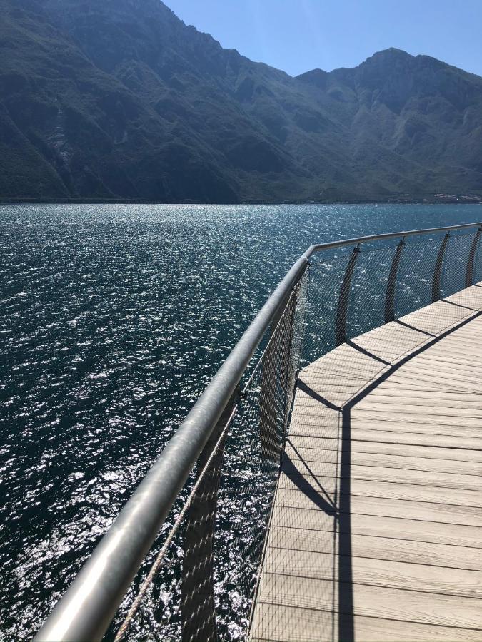 North Lake Riva Apartment, Steps From The Garda Lake Exterior photo